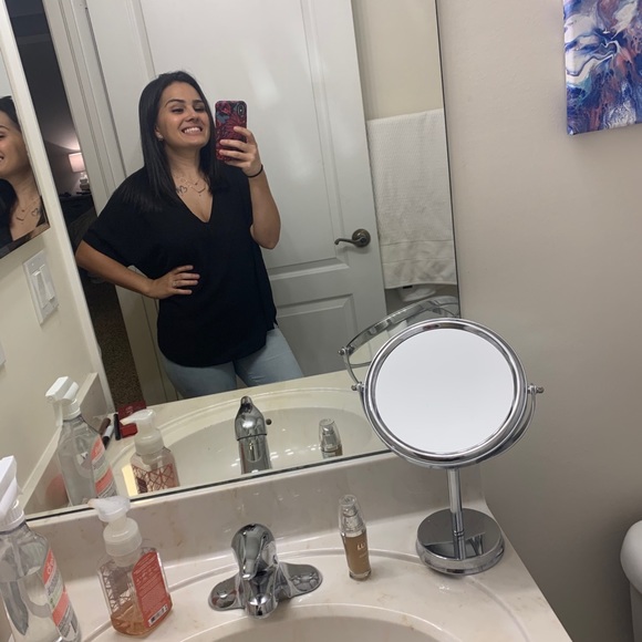 Meet your Posher, Gabrielle - Picture 1 of 1